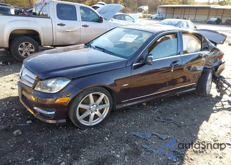 2012 Mercedes-Benz C 350 Sport из США, поврежденный, VIN WDDGF5HB3CR213062